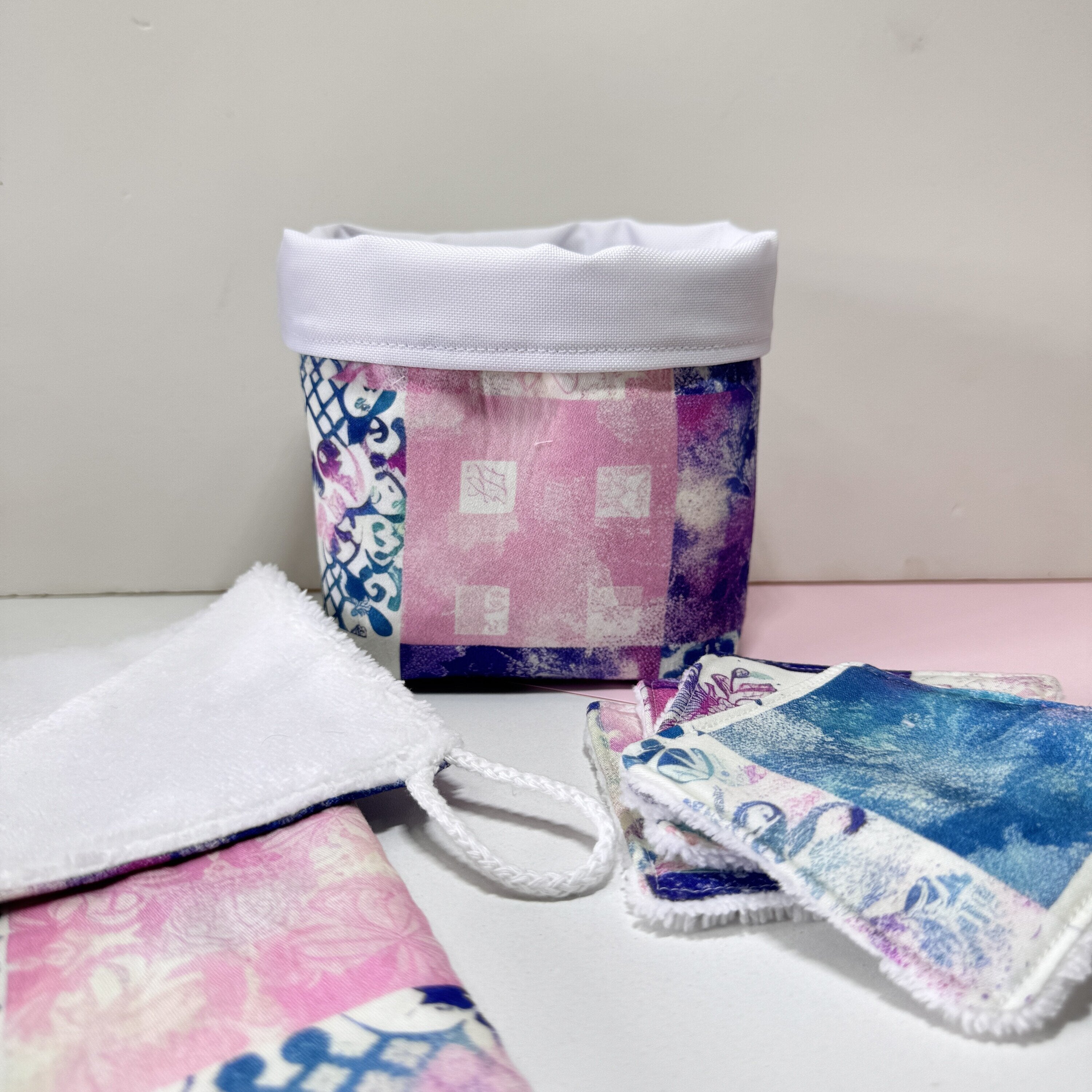 Cesta Skincare "Patchwork" con Toallitas de Rizo de Bambú