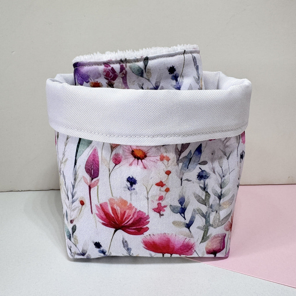 Cesta Skincare Floral con Toallitas de Rizo de Bambú