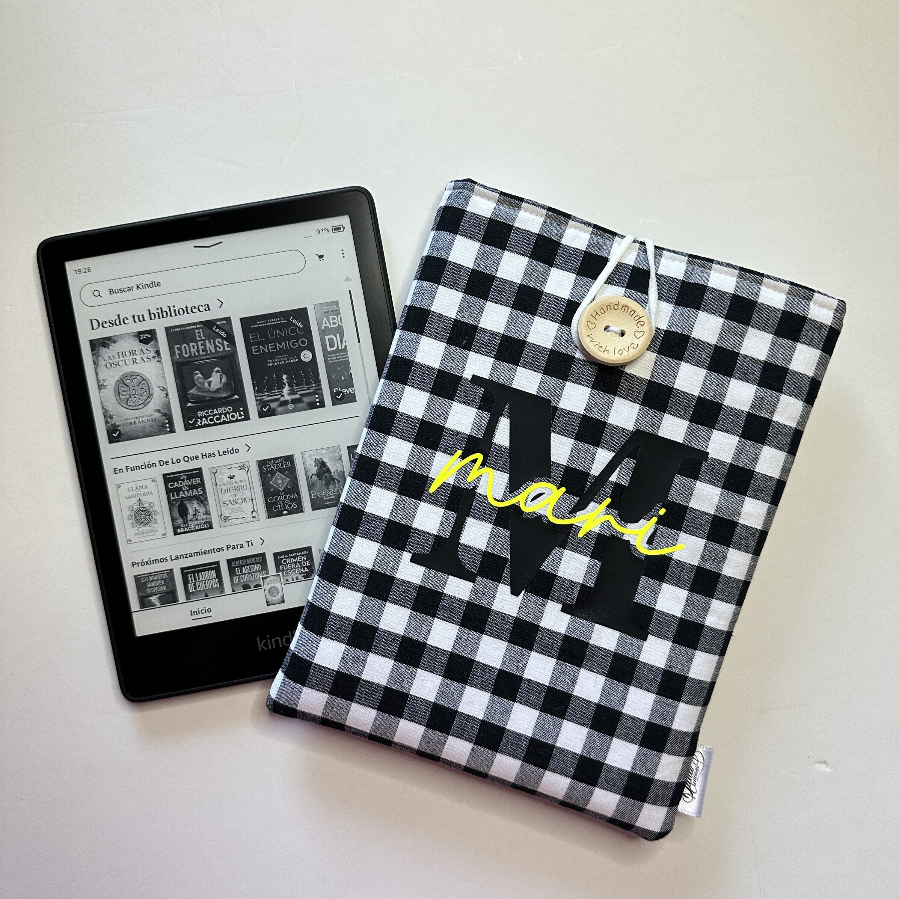 Funda de Ebook Acolchada con Cierre de Botón · Personalizada